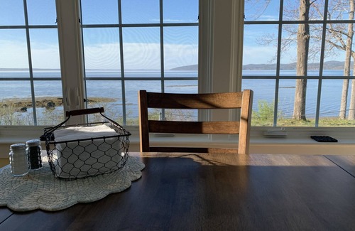 Belfast Cottage | Ocean Front cottage in Belfast