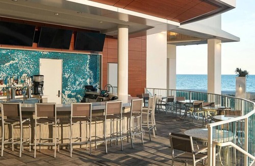 Downtown Myrtle Beach Resort | Ocean Front Luxury Resort minutes from the Myrtle Beach boardwalk