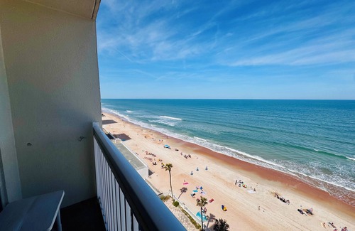 Ortona Park Apartment | Ocean Front Studio with Amazing Views!