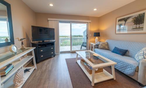 Oceanmarsh Subdivision House | Ocean Front - Two Bedroom Villa in the D Building - New Decks!