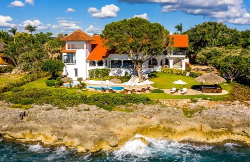 Punta Aguila House | Ocean Front Villa w/private pool - 14 guests w/service