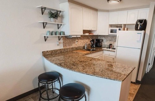 Ortona Park Apartment | Ocean Front well furnished 1-bedroom condo with great view!