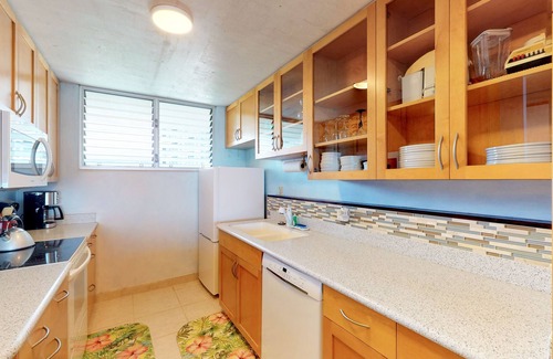 Waikiki Apartment | Ocean & Harbor view Waikiki getaway with a covered lanai - walk everywhere