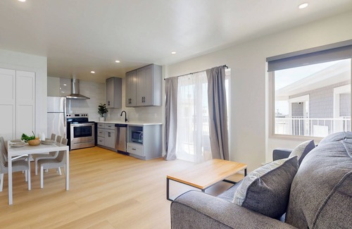 North End Condo | Ocean's Edge: 2BR/2BA Beach Block Condo w/POOL