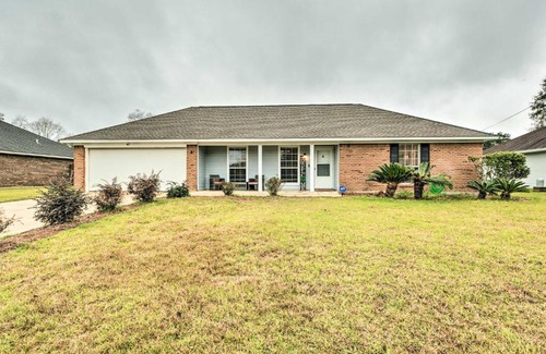 Gulf Hills House | Ocean Springs Home with Sunroom about 5 Mi to Beach