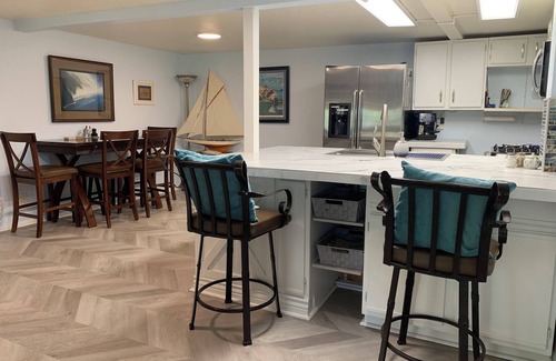 Morro Bay Cottage | Ocean View, 2 King Bedrooms, Hot Tub, lots of outdoor space, 7 decks.