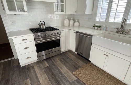 North End House | Ocean View - 9 Bed & 5 Bath-1.5 Blocks to Boardwalk - Sleeps 24!