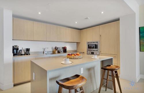 Hollywood South Central Beach Apartment | Ocean View Balcony Beachfront Resort Amazing Pools