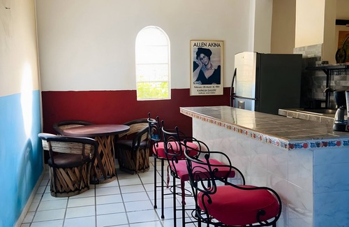 Lazaro Cardenas Apartment | Ocean view Charming 2-bedroom apartment with AC, WiFi in beautiful