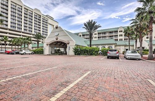 Ortona Park Apartment | Ocean-View Daytona Beach Resort Retreat with Balcony