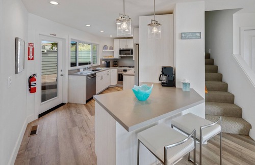 Bodega Bay House | Ocean view easy access to Doran Beach, Golf course and Bluewater Bistro.