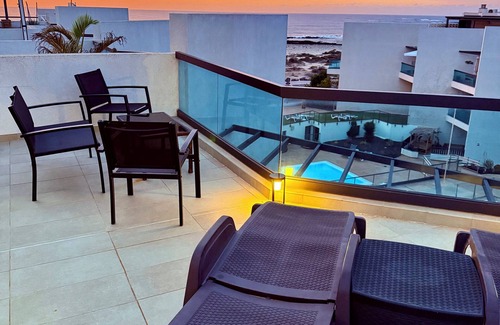 El Cotillo Apartment | Ocean view first line, pool, balcony and rooftop, CasaMar El Cotillo