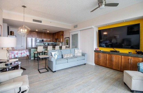 Biloxi Condo | Ocean view from every room!