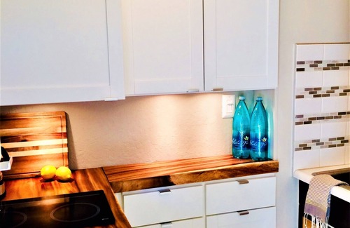 Waikiki Condo | Ocean View half block from Waikiki Beach!