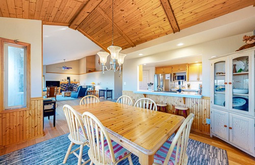 Sea Ranch House | Ocean view home with fireplace, deck, private hot tub & grill