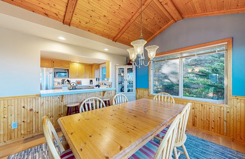 Sea Ranch House | Ocean view home with fireplace, deck, private hot tub & grill