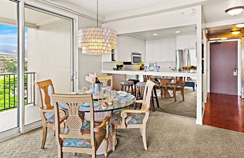 Kaanapali Condo | Ocean View steps from beach, dining, shopping 924