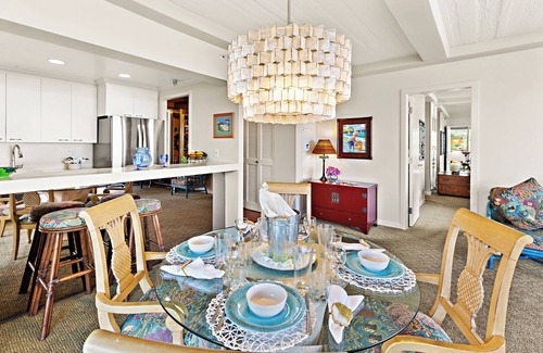 Kaanapali Condo | Ocean View steps from beach, dining, shopping 924