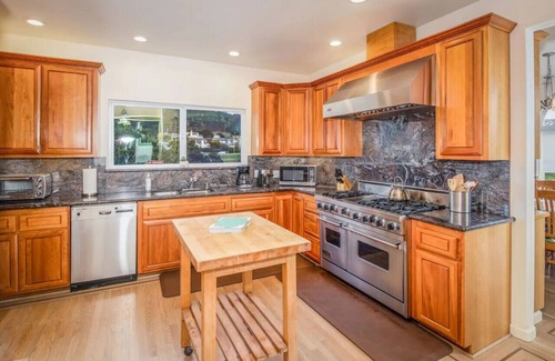 El Granada House | Ocean View & Steps to Beach - Miramar Home - Roof Deck, Coastal Trail, Restaurants, Activities