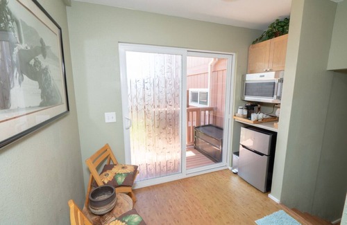 Makakilo City Apartment | Ocean View StudioHot TubParking (Min) 30 Day rental