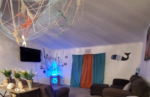 West Newton House | Ocean View Theme - Cozy - Explore An Amazing Treasure!