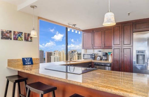 McCully - Moiliili Apartment | Ocean Views 42nd Floor Penthouse "2bedrm/2bath