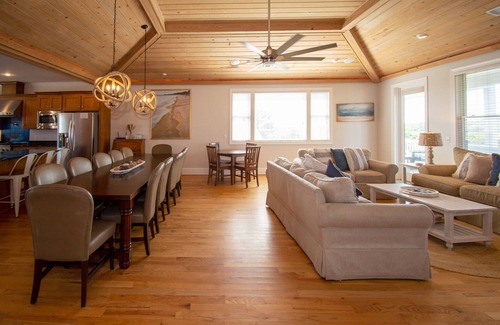 Saint Helena Island House | Ocean Views! - 449 Tarpon Blvd - New to VRBO! Resort Access Included!