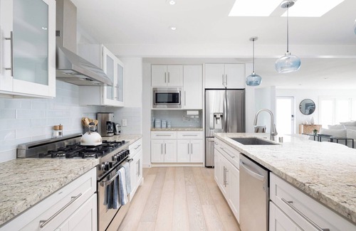 Sunset Cliffs House | Ocean Views w Stunning Sunsets by the Firepit!