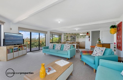 Skenes Creek House | Ocean Views, Wildlife. free wifi, full kitchen, linen provided,. BBQ, Fire pit.
