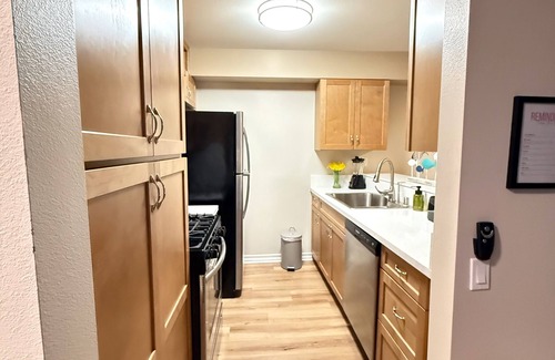 Redondo Beach Apartment | Oceanfront 1 BR w/Pool and Heated Pool