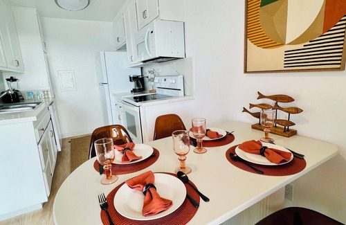 South Redondo Apartment | Oceanfront 2 Bed 2 Bath, 2 Parking Spots, Lovely View