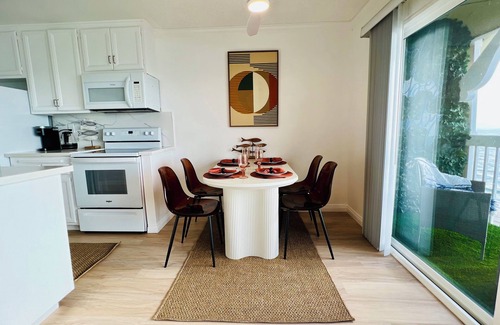 South Redondo Apartment | Oceanfront 2 Bed 2 Bath, 2 Parking Spots, Lovely View