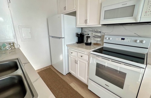 South Redondo Apartment | Oceanfront 2 Bed 2 Bath, 2 Parking Spots, Lovely View