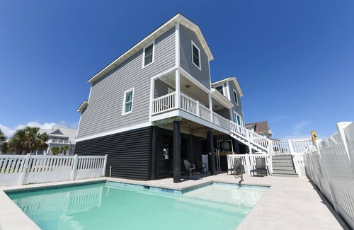 Inlet Harbour House | Oceanfront 7 BR Beach House with Private Pool! - Seas The Day n