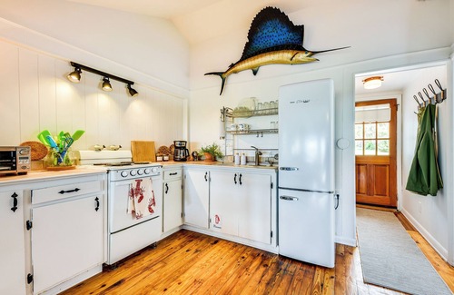 Fernandina Beach Cottage | Oceanfront Amelia Island Cottage: Deck & Boardwalk