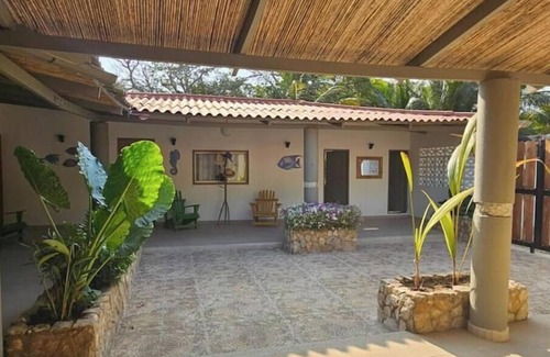 El Porvenir Cabin | Oceanfront cabin! Private beach