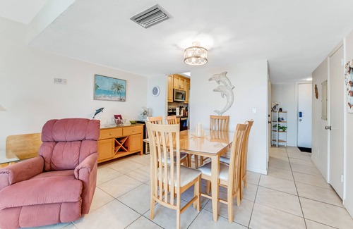 Ormond Beach Condo | Oceanfront Charmer