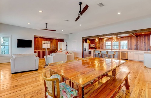 Ocean Cay House | Oceanfront | Completely Renovated Historic Home | Huge Balcony Amazing Ocean Views