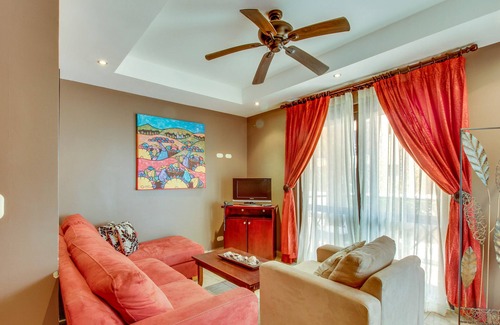 Barrio Los Villalobos Apartment | Oceanfront condo with pool, upscale atmosphere, & great location