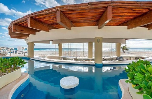 Zona Hotelera Resort | Oceanfront Dual-Suite Retreat - Luxury All-Inclusive Wyndham Grand Cancun
