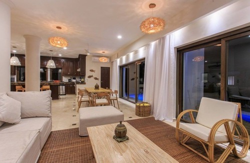 Playacar Fase I Villa | Oceanfront Exclusive Home