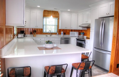 Golden Mile House | Oceanfront Family and Pet Friendly Home - Beachcomber