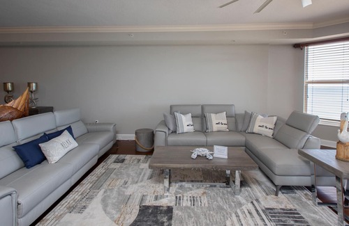 Bridgeport Heights Condo | Oceanfront high-rise Condo!