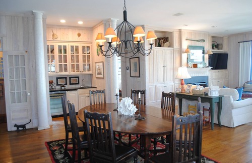 Litchfield by the Sea House | Oceanfront Home with pool access located in Charlestowne Grant community in Litchfield By the Sea.