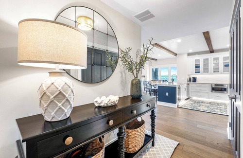 South Beach Condo | Oceanfront, Luxe Villa, 2 BR/2 BA, Pool, Supremely Stylish