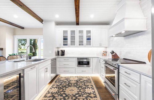 South Beach Condo | Oceanfront, Luxe Villa, 2 BR/2 BA, Pool, Supremely Stylish