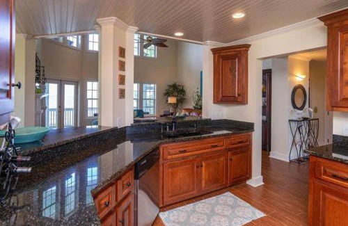 Beachwalk House | OCEANFRONT luxury 5 BR home in gated Harbor Island Community