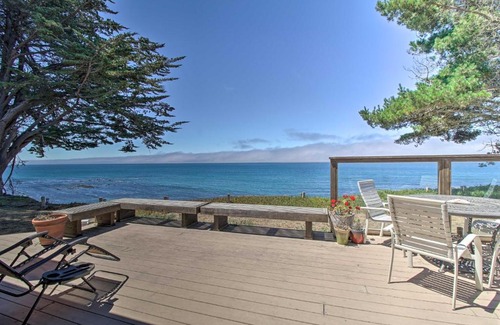 Point Arena House | Oceanfront Point Arena House with Lovely Deck!