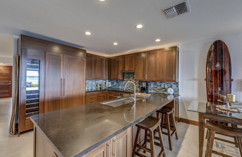 Downtown Lahaina House | OCEANFRONT PUAMANA 136-1 - FUN IN THE SUN!