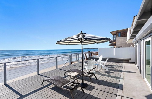 San Clemente House | Oceanfront Retreat: 2BR Home with Private Beach Access, Firepit & BBQ